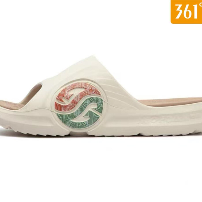 slippers (4) slippers (4)